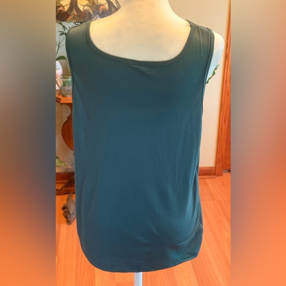 NWOT Womens Sleeveless Cami Tank Top Dark Green Size 2XL Stretch Wide Bands - Picture 2 of 10